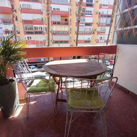 Flat2 Studio 150M From The Beach With Pool Torre Del Mar Luaran gambar