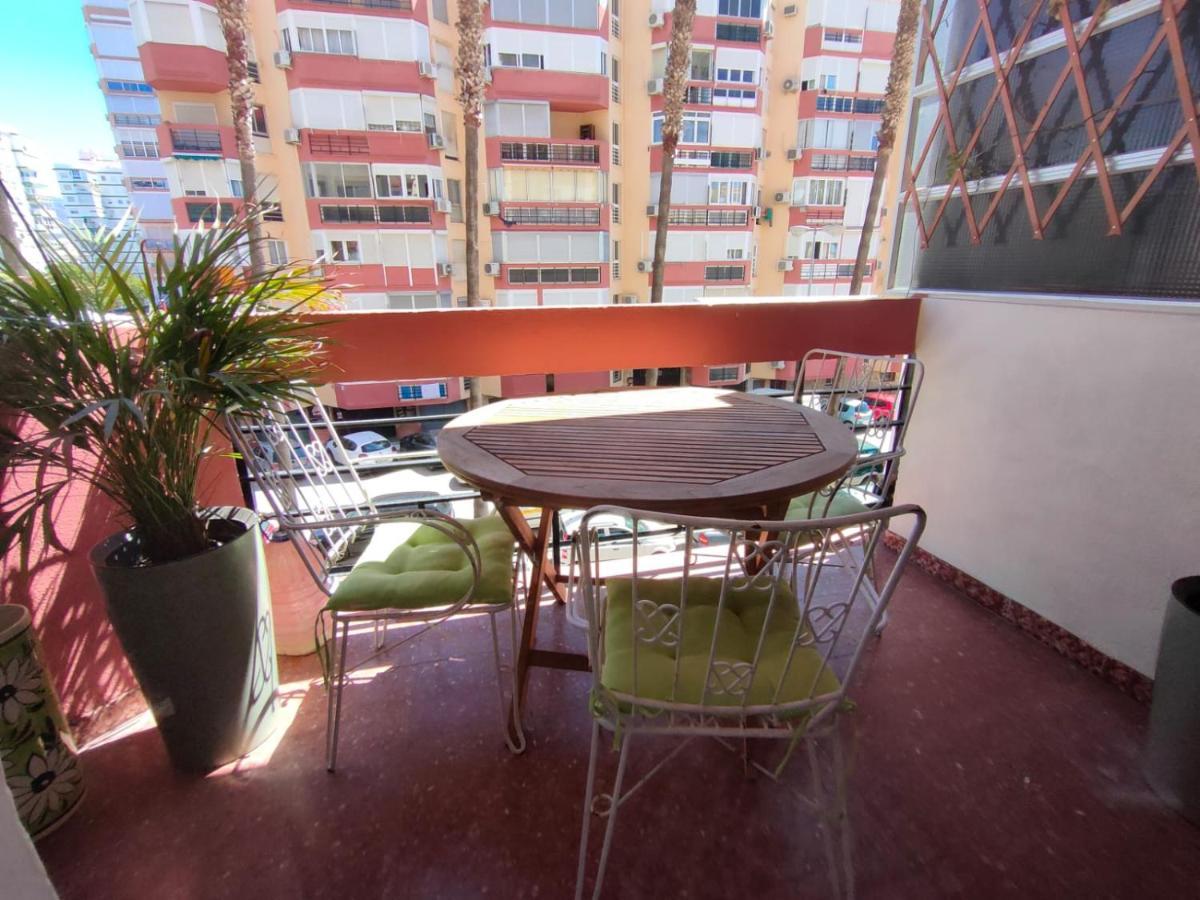 Flat2 Studio 150M From The Beach With Pool Torre Del Mar Luaran gambar